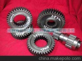 日立EX300挖掘機(jī)斜齒 價(jià)格、廠家與選購指南，及公牛動(dòng)力配件行介紹